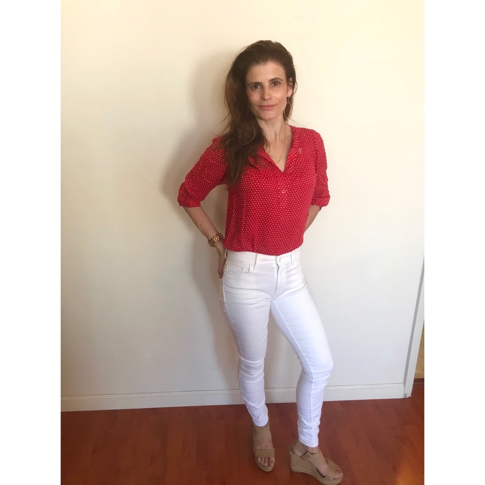 White Gap jeans.